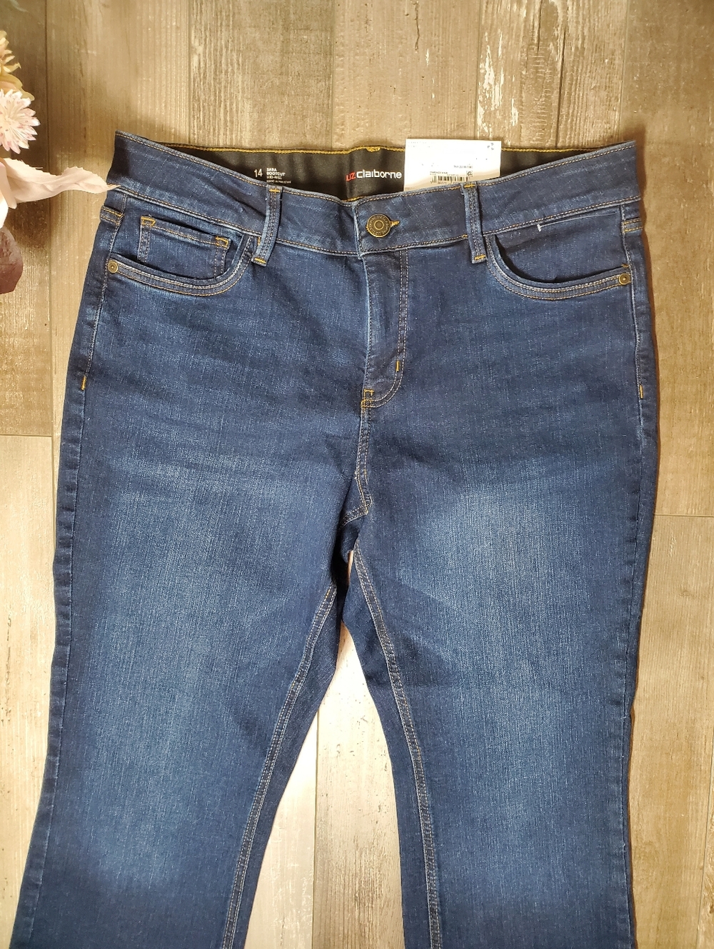 NWT Liz Claiborne Mid-Rise Sara Bootcut Dark Wash Jeans Women's Size 14 - Picture 11 of 16